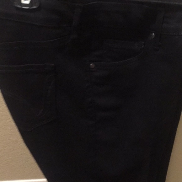 Capris lightly worn like new - Picture 3 of 3